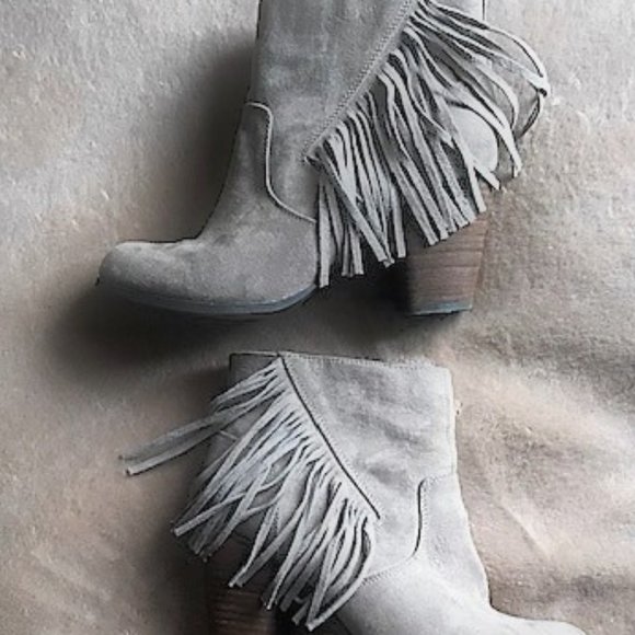 MADDEN beige fringe bootie 8.5 - Picture 2 of 3